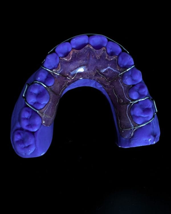 Hawley Retainer